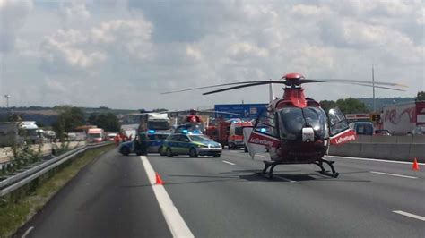 Schwerer Unfall Auf Der A H He Rastst Tte Kraichgau Nord A Wieder Frei