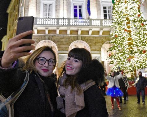 Natale 2022 A Macerata Ecco Il Programma Dal 3 Dicembre Luci E Pista