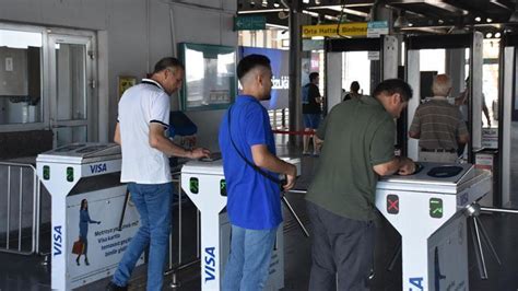 İzmir de grev bitti metro ve tramvay seferleri yeniden başladı