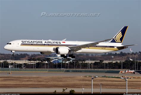 V Scv Singapore Airlines Boeing Dreamliner Photo By Jaemoon