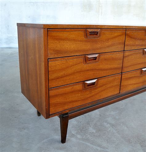 Select Modern Mid Century Danish Modern Walnut Triple Dresser Credenza