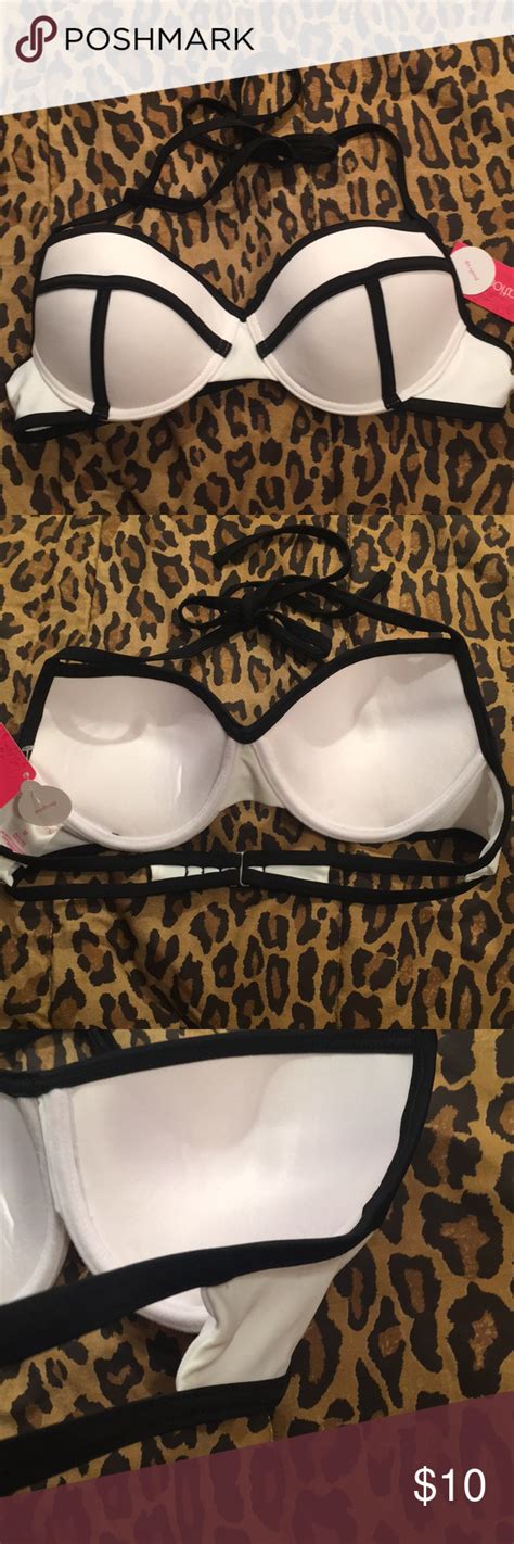 Nwt White Bikini Top With Black Trim White Bikini Tops Bikini Tops