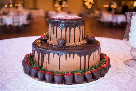 Chocolate Groom S Cake With Chocolate Covered Strawberries