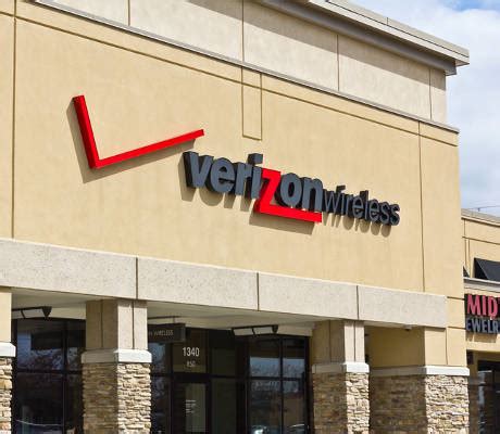 Verizon Communications Inc.: Is It Time to Bail on VZ Stock?