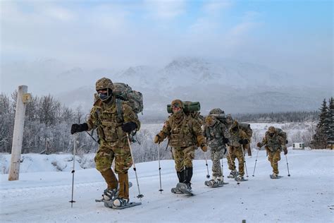 Northern Warfare Training Center Preparing Soldiers To Become Arctic Experts Article The