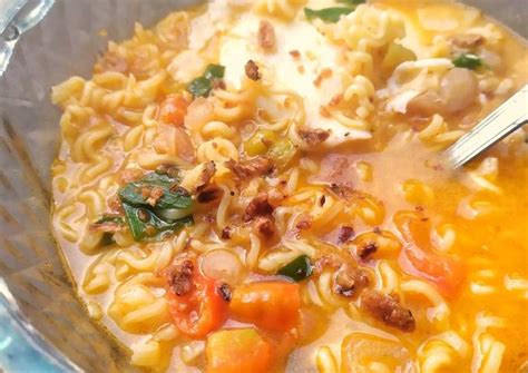 Resep Indomie kuah pedas oleh Saluna Mahira - Cookpad