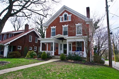 Photos: A Sidewalk Look at the Many Beautiful Homes of Fort Thomas ...