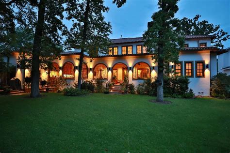 Ultra-chic Spanish-Colonial hacienda home will have you feeling like ...