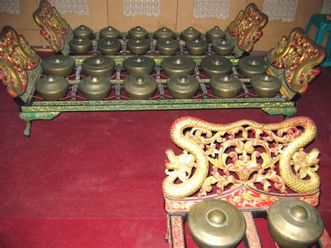 ALAT MUSIK TRADISIONAL JAWA TIMUR