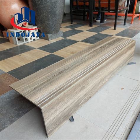 Jual Keramik Tangga Motif Kayu 30x80 30x120 Custom Ukuran Granit List