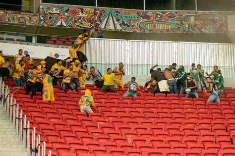 Torcida Do Gama Causa Briga Generalizada Torcedores Do Brasiliense