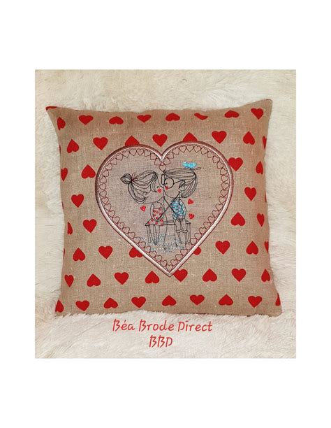 motif de broderie coeur appliqué