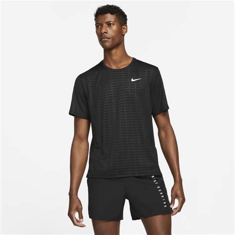 Camiseta Nike Dri Fit Run Division Miler Preto