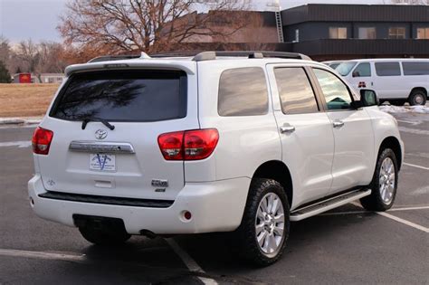 2014 Toyota Sequoia Photos