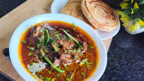 mughlai mutton qorma with bun paratha मगलई मटन करम बन परठ