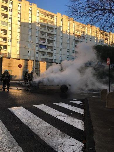 Nîmes une voiture en feu quartier Pissevin midilibre fr