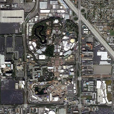 Urban Patterns | Disneyland | Anaheim | California USA | The Outlaw Urbanist