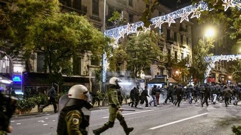 Athina N Flak Protesta T Ashpra Pas Vrasjes Nga Policia T