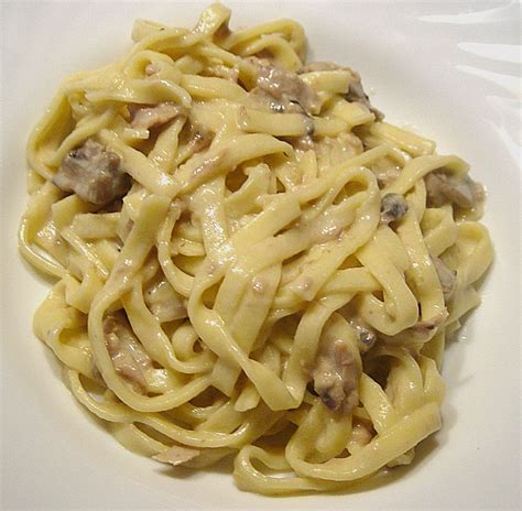 Spaghetti mit Champignon Sahne Soße von karaburun Chefkoch