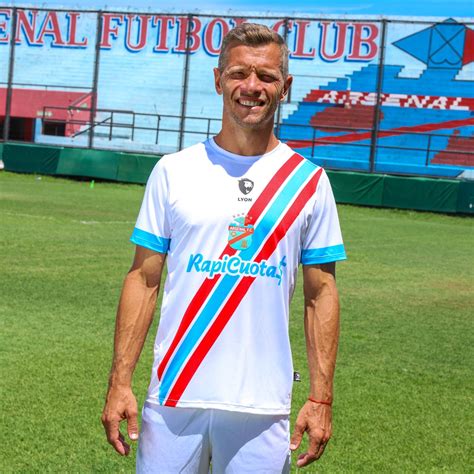 arsenal de sarandi   kit