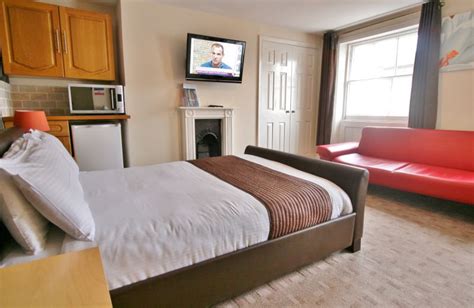 Cheap Hotels in Cheltenham - Roomsbooked