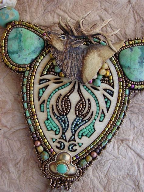 Pin By Ronda Grose On Beaded Critters Bead Embroidered Pendant Bead