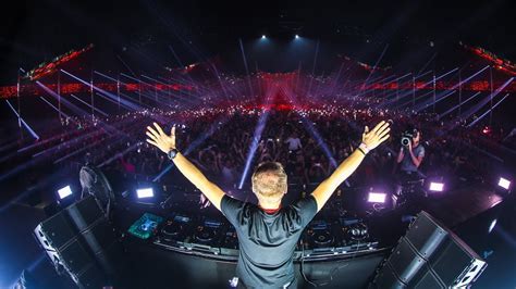 Armin Van Buuren Garden Of Madness Tomorrowland Winter Youtube