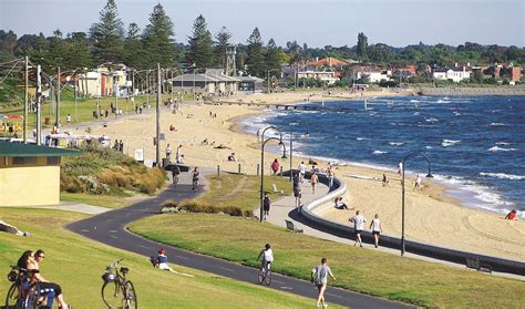 Elwood beach, Melbourne, Australia - Ultimate guide (January 2025)