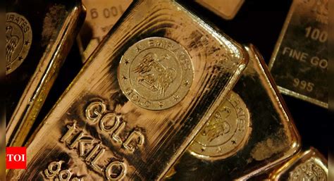 Gold Jumps Rs 480 To Record High Of Rs 61 780 Silver Climbs Rs 410