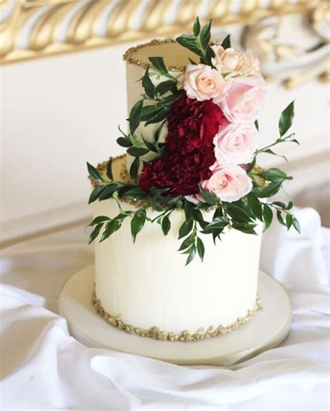 Weddings ZsaZsa Bellagio White Wedding Cake Irish Wedding Beautiful