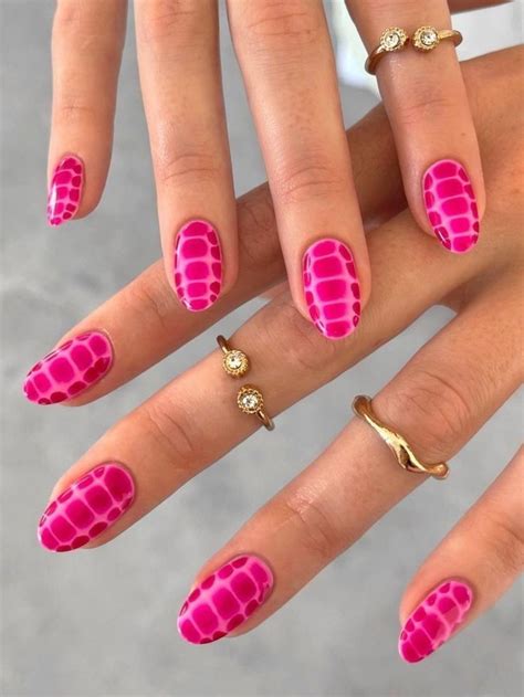 The Best Hot Pink Nails Sharing The Most Stunning Hot Pink Nail