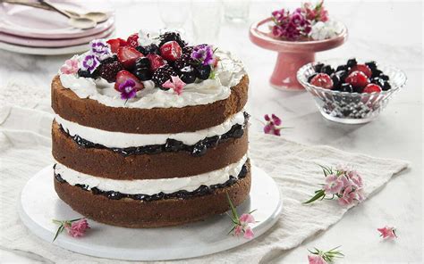 Torta Desnuda Con Crema De Mascarpone Y Frutos Rojos Convivimos Digital