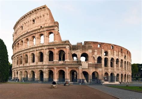 Roman Colosseum - Looking at the Roman Colosseum's History