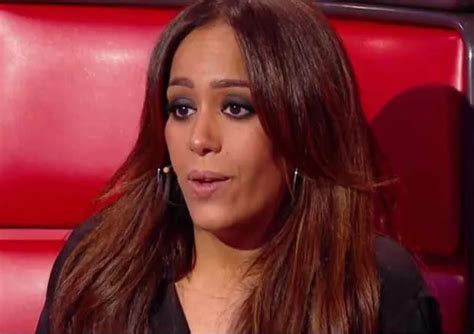 J ai appelé mon label et j ai dit j arrête Amel Bent a pris une