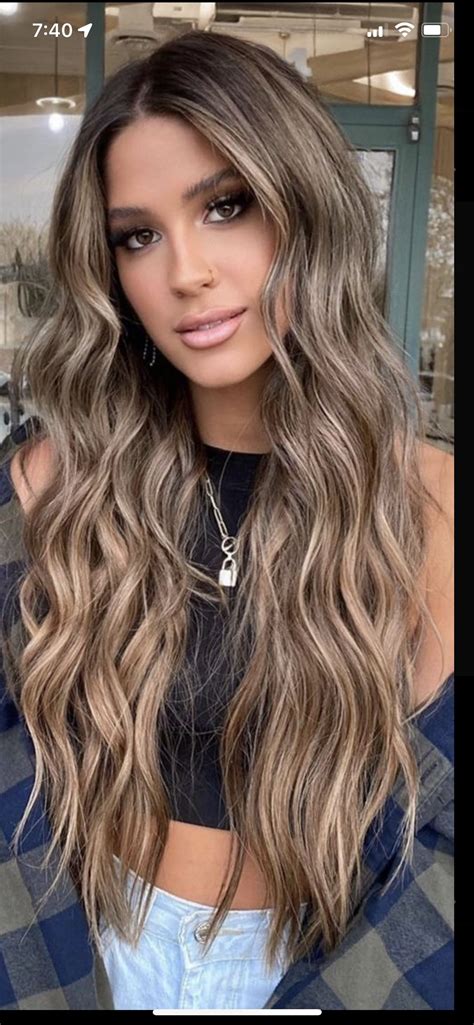 Brunette Hair With Highlights Long Brunette Hair Brown Blonde Hair Brunette Hair Color