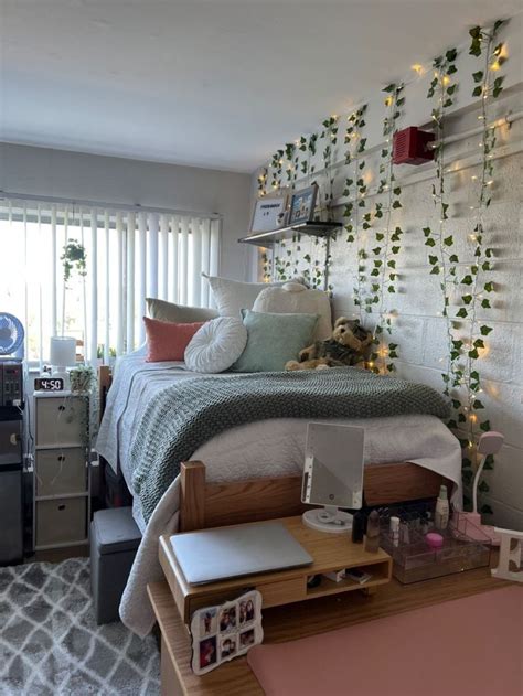 Aesthetic Dorm Room Minimalist Vintage Vintage College Dorm Room Ideas