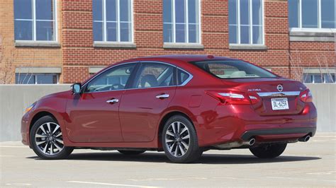 Review 2016 Nissan Altima