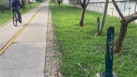 Vecinos denuncian constantes robos de postes y alumbrado en ciclovías