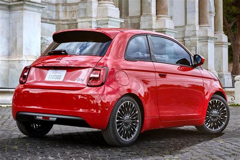 2024 Fiat 500 E Pictures