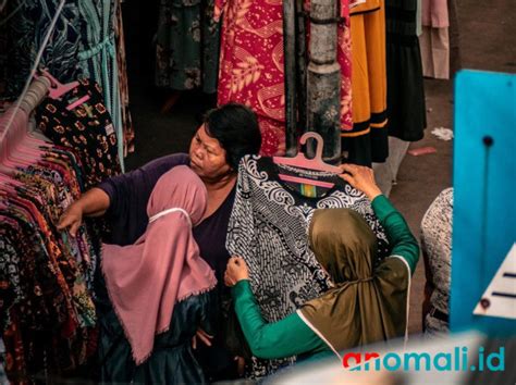 Geliat Bisnis Di Pasar Tanah Abang Menjelang Ramadan Dan Pasca Pemilu