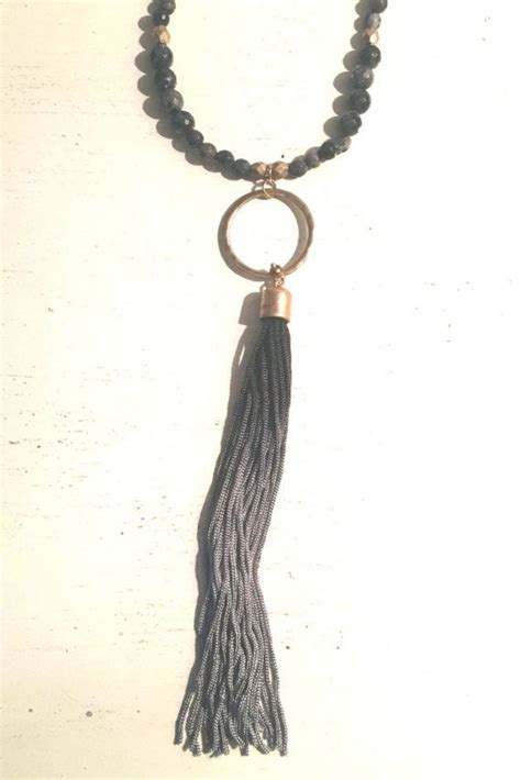 Este Art Culo No Est Disponible Etsy Tassel Necklace Shibori Silk