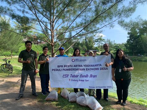 Kegiatan CSR Tebar Benih Ikan BPR Restu Artha Yogyakarta Solusi