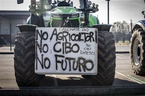 Perch Gli Agricoltori In Europa Sono In Rivolta Fatti Numeri E