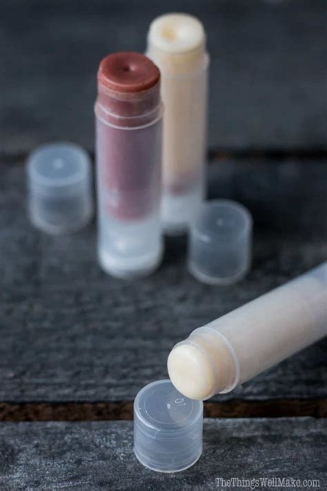 15 Homemade Lip Balms And Scrubs For Dry Winter Lips