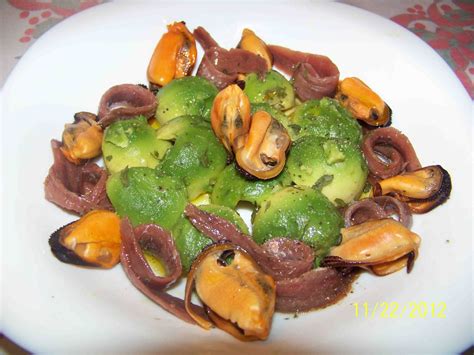 Culinaria Y Otras Cosas Aguacate Con Anchoas Y Mejillones