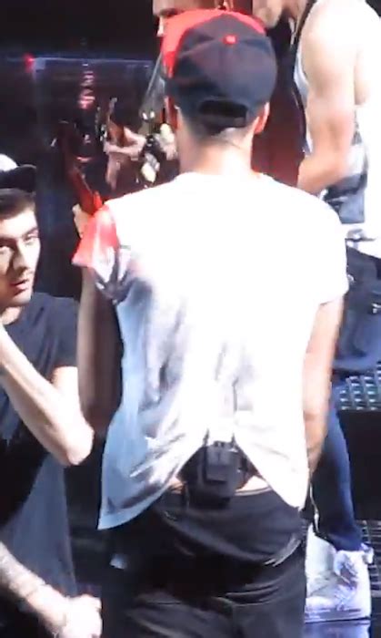 Celeb Saggers Liam Payne Likes His Pants Below His Ass