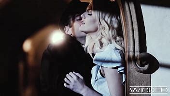 Blonde Stripper Lets Ex Con Finish Into Her Mouth XNXX