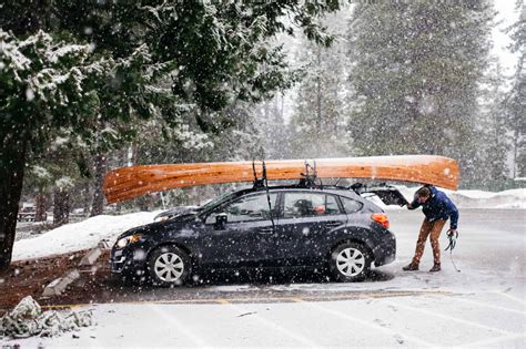 12 Essentials You Need To Keep In Your Car Winter Emergency Kit The Mandagies