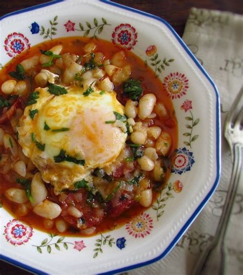 Feij O Branco Chouri O E Ovos Escalfados Food From Portugal