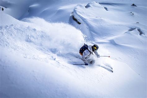 Skiing Bed Breakfast Laax